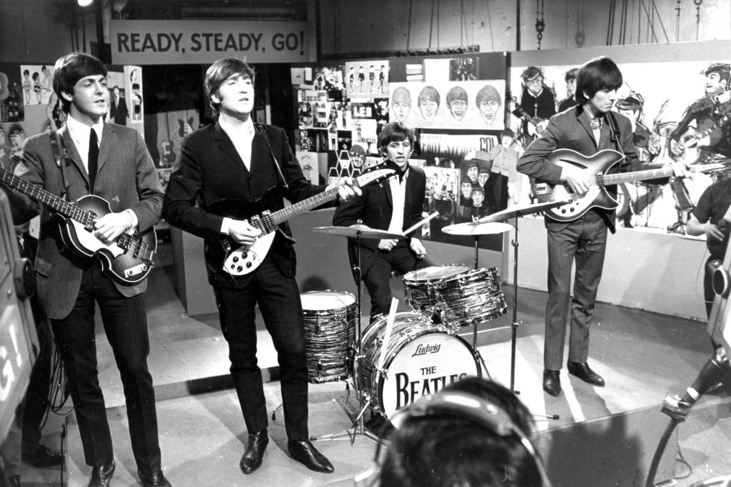 Ready steady go 2 на русском. Ready steady go 1964 Beatles. Beatles on ready steady go. Ready steady go фильм. Битлз в джинсах фото.