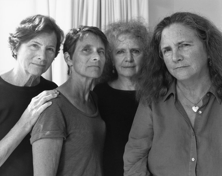Dieses Bild hat ein leeres Alt-Attribut. Der Dateiname ist 2017-brown-sisters-58078.jpeg
